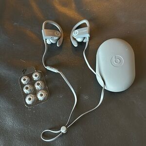 Powerbeats3 Headphones